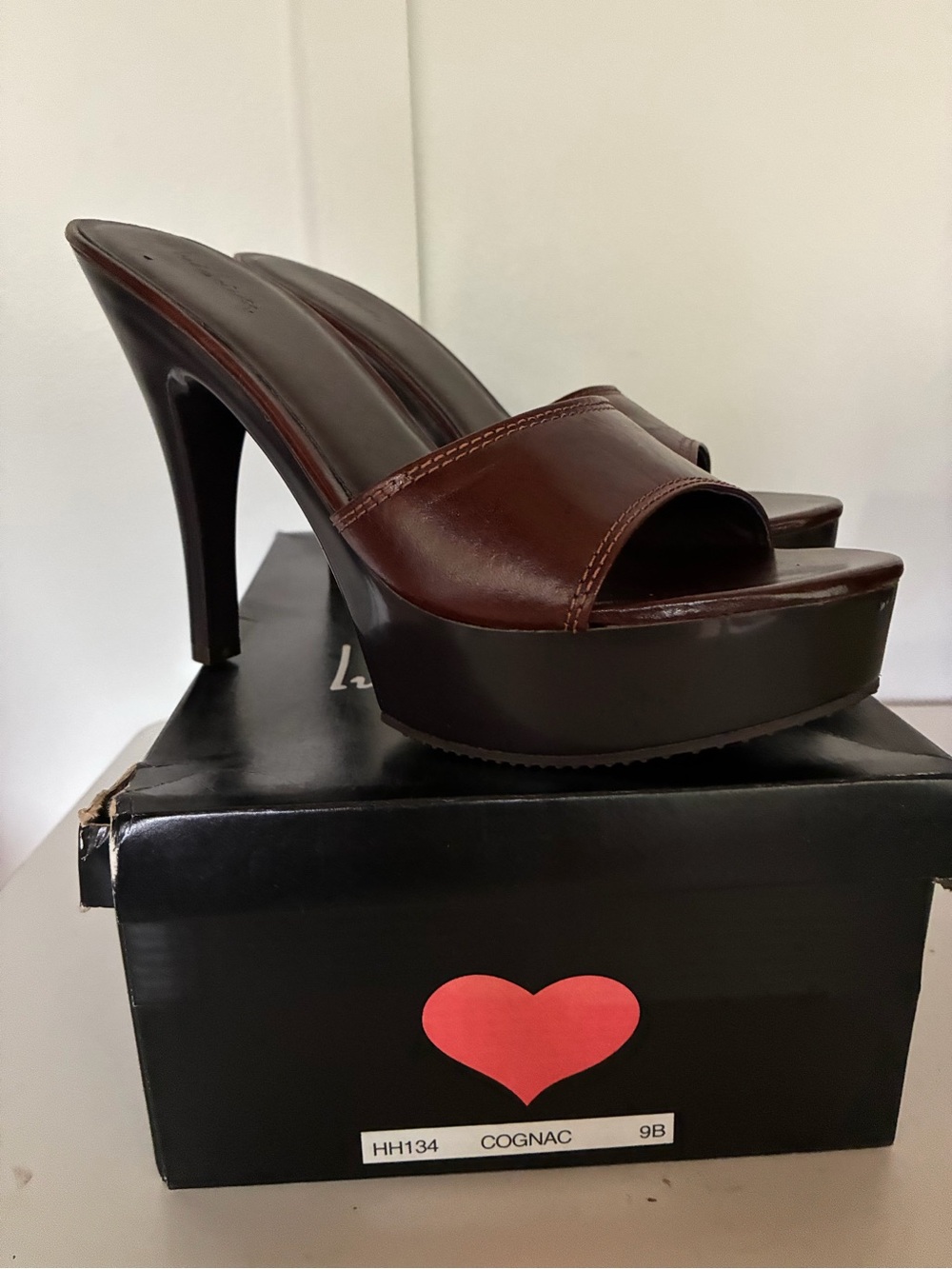 Vintage Luichiny Cognac Platform Slide Heels